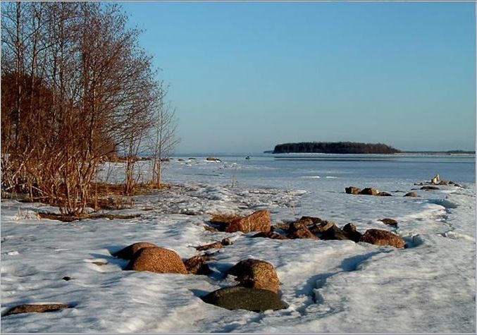 Som - coastline in winter.jpg
