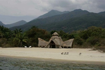 Lodge in Mahale mountains np